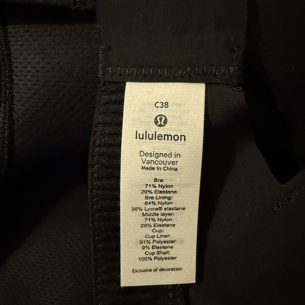 Lululemon All Powered Up Sports Bra - Picture 4 of 4